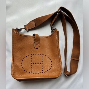 Hermes Taurillon Clemence Evelyn God shoulder bag.